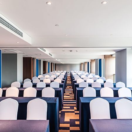 Holiday Inn Express Shanghai Baoyang By Ihg Екстериор снимка