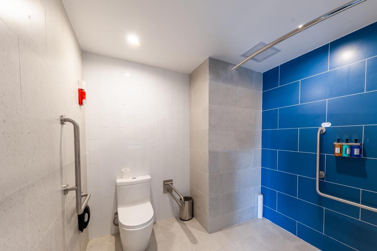 Holiday Inn Express Shanghai Baoyang By Ihg Екстериор снимка