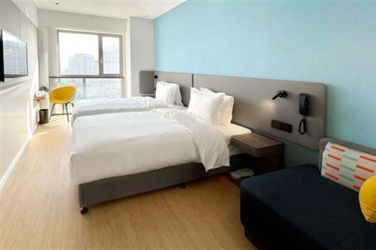 Holiday Inn Express Shanghai Baoyang By Ihg Екстериор снимка